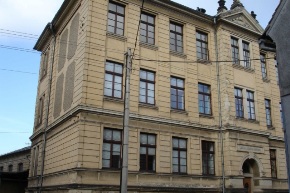 Außenhautsanierung Mittelschule Großschönau nach historischem Vorbild